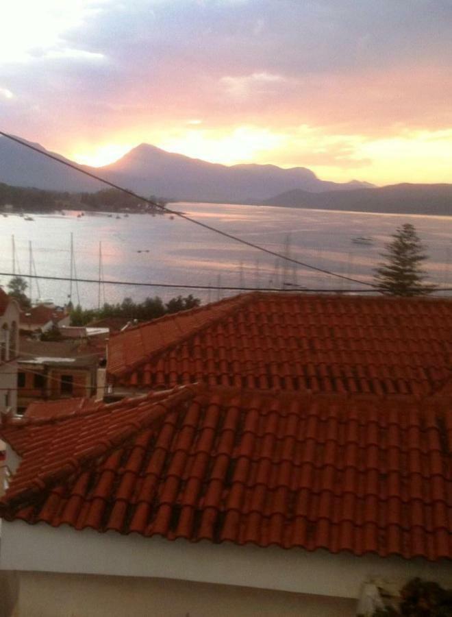 Ferienwohnung Theseus Poros Town Exterior foto